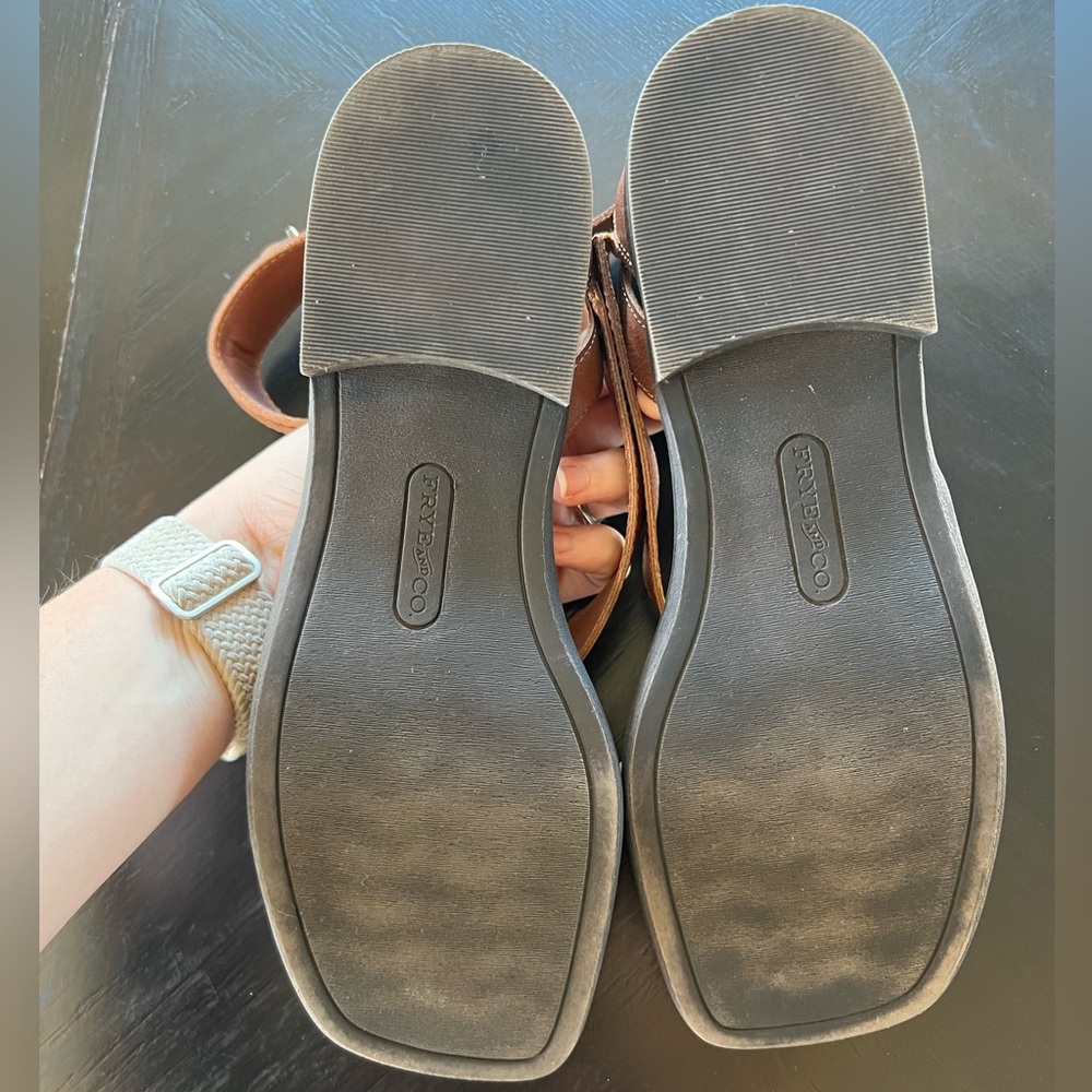 Frye & Co. Brown Tallu Cognac back zip sandals - Picture 5 of 8